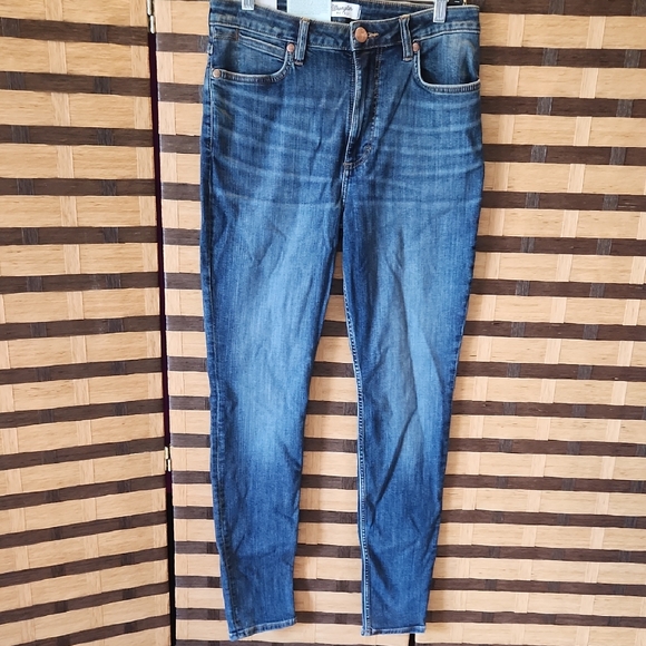 Wrangler  Slim Fit Indigo Jeans - Picture 2 of 9